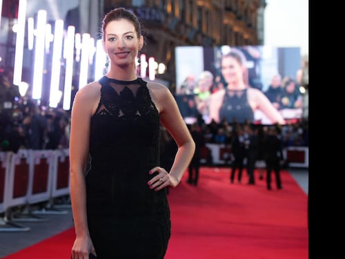 Anne Hathaway, in prima linea per i diritti delle donne