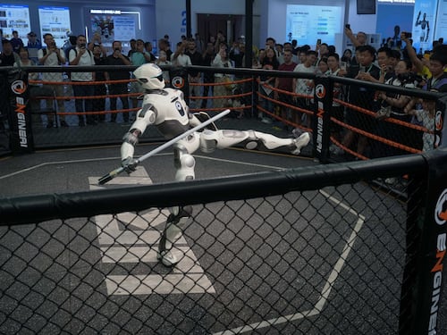 I robot umanoidi conquistano la Borsa cinese