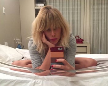 Alessia Marcuzzi in bikini per l'anno nuovo 19