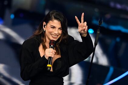 Sanremo 2024: ecco il look della prima serata del Festival da Emma 6