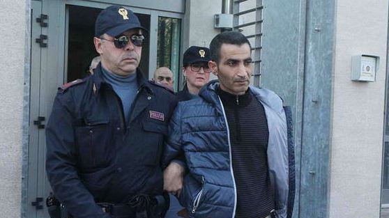 Pordenone, la telefonata dell'assassino: "Pronto? Buonasera, ho ucciso mia moglie e mia figlia"