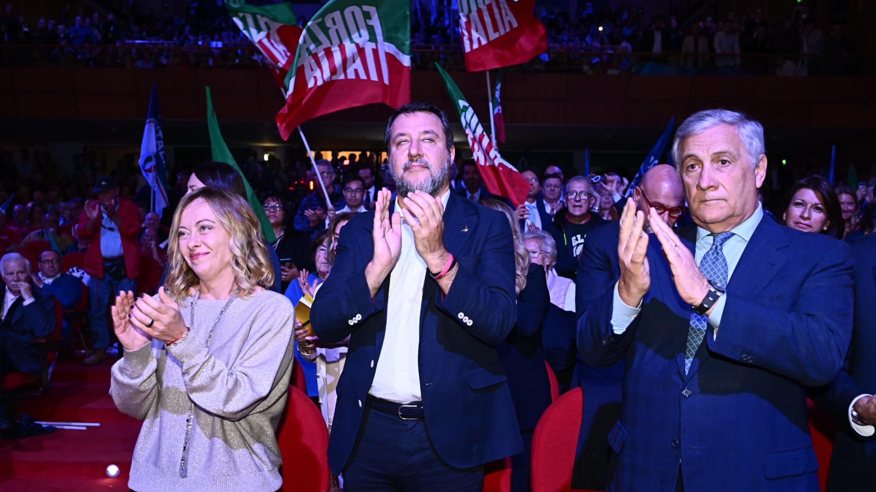 Meloni resta avanti, arranca il campo largo: cosa svelano gli ultimi sondaggi