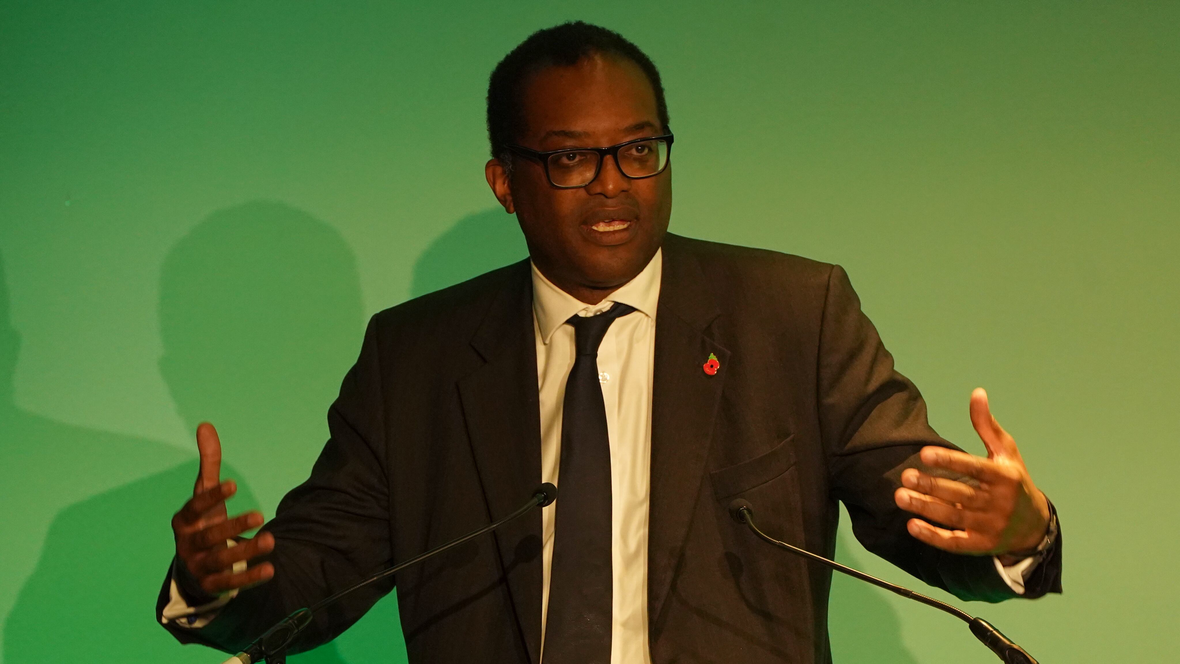 Truss (e Regno Unito) nella bufera: salta il ministro del Tesoro Kwasi Kwarteng
