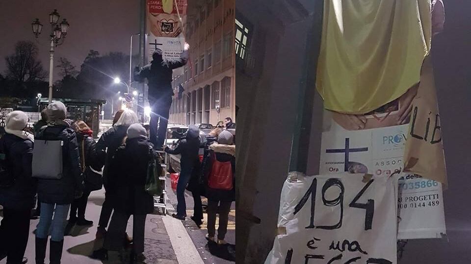 Copre il manifesto anti-aborto: l'associazione pro-life denuncia la ginecologa