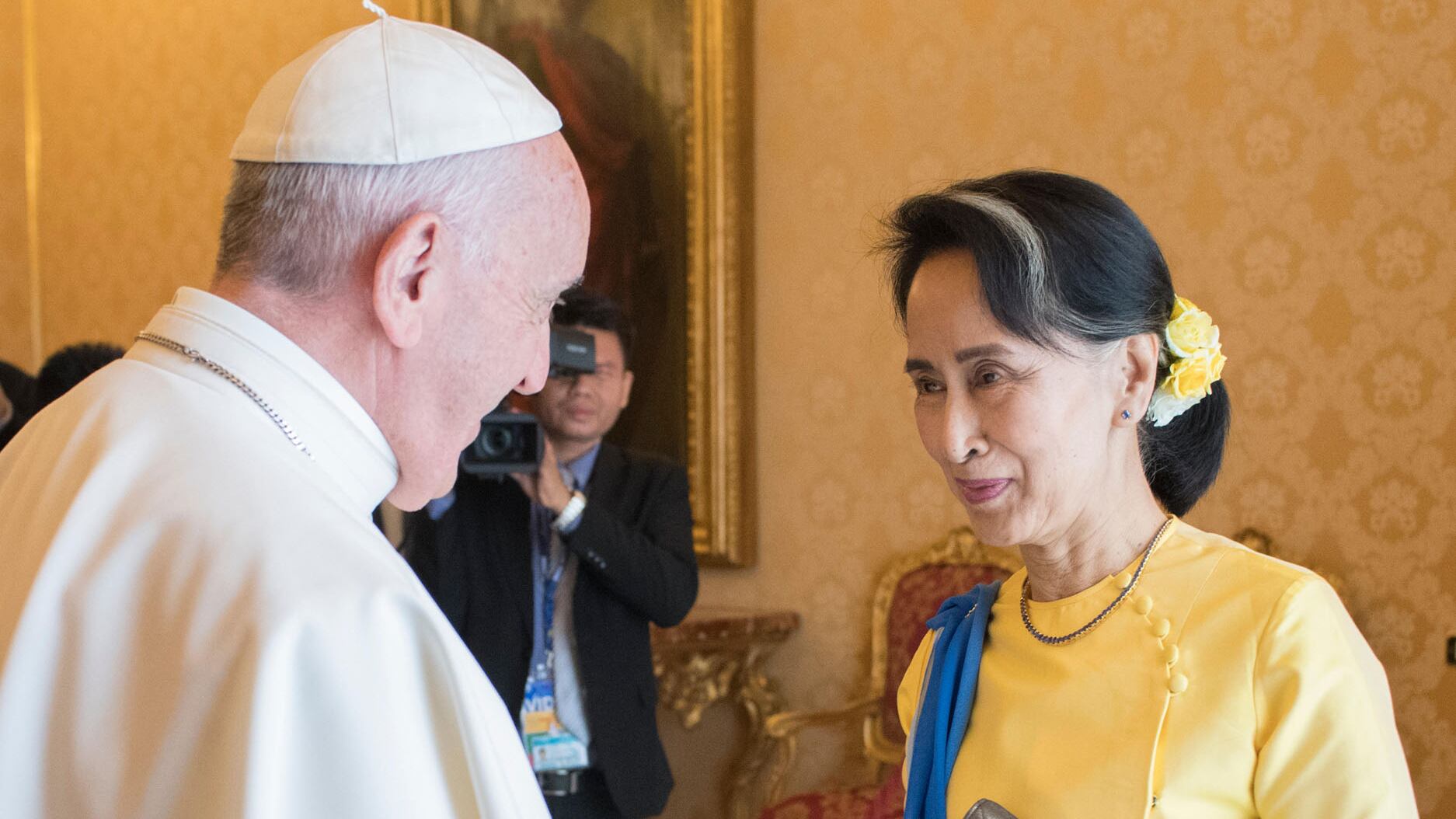 Papa Francesco riceve Aung San Suu Kyi