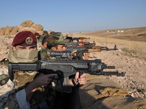 I parà in Iraq contro il Califfo addestrano i miliziani curdi