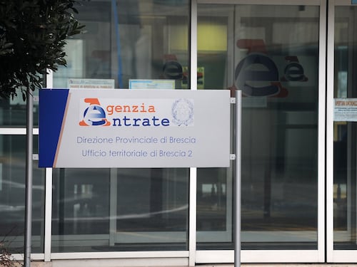 La battaglia sul decreto che obbliga i commercialisti a denunciare gli evasori