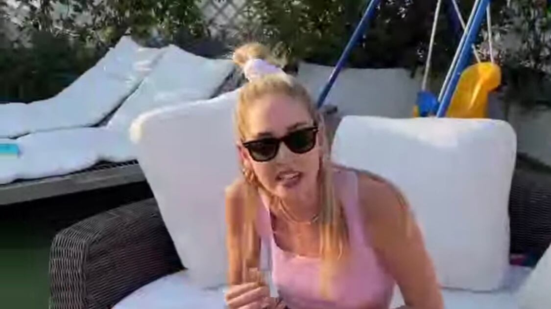 Fedez si vendica di Chiara Ferragni che lo minaccia: "Ti stacco il c..."