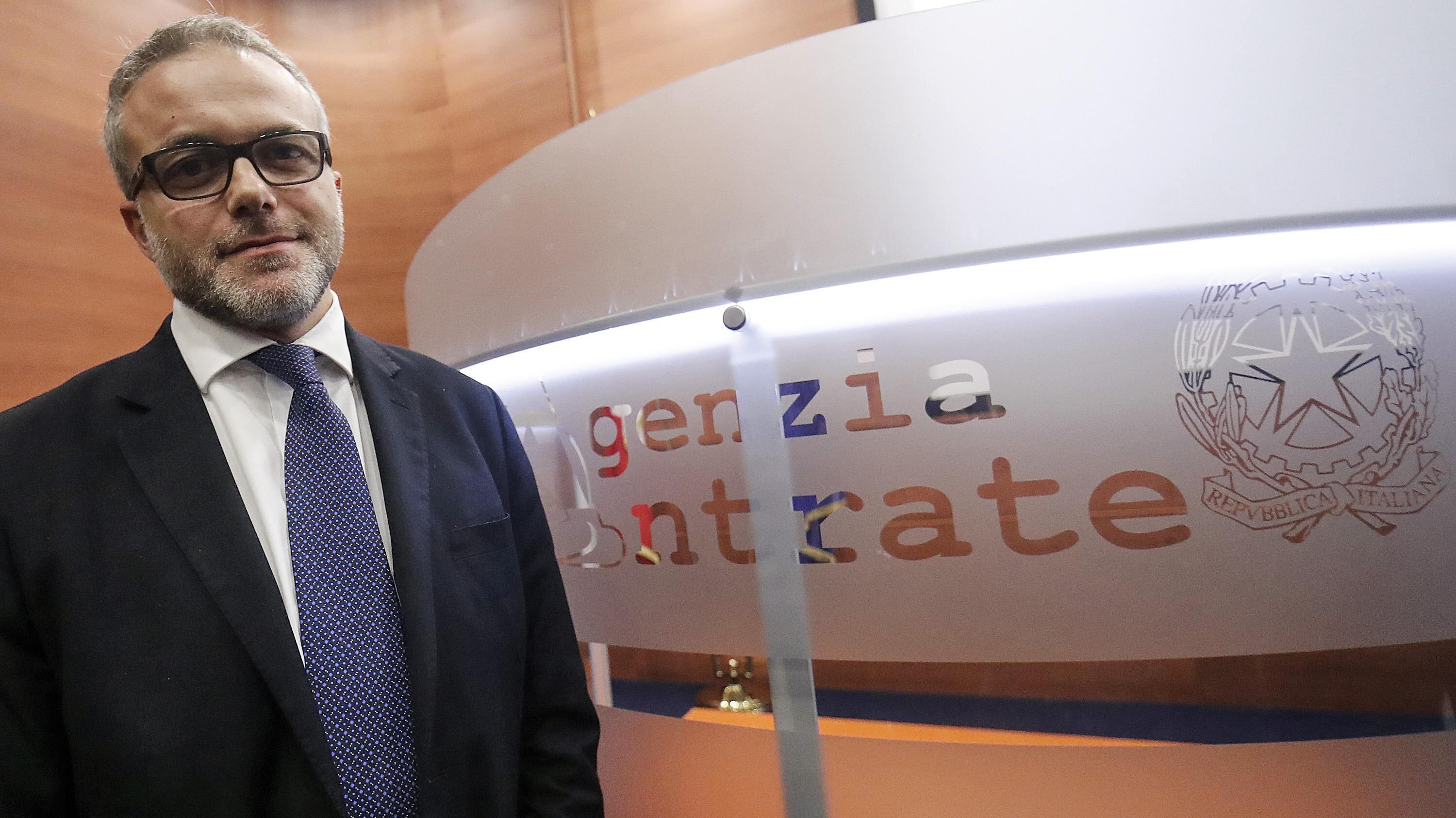 Decreti, tasse e ganasce. Così funziona la tela di Penelope