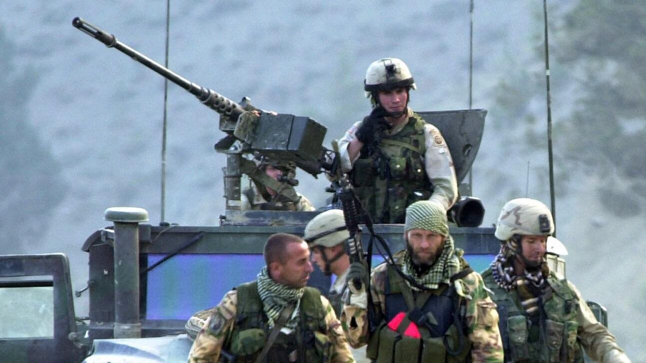 Talebani scatenati, italiani salvi per miracolo