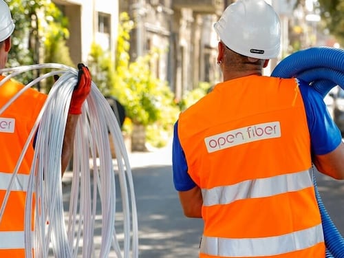 Open Fiber, governo avanti tutta. "Kkr pronta a rispettare il patto"
