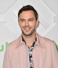 Margot Robbie e altre star all'evento organizzato dal colosso di "HULU" 9