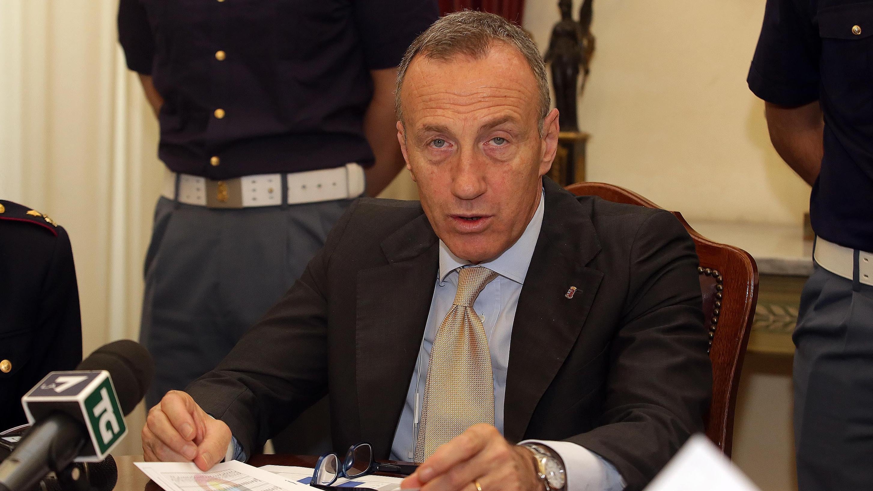 Boom di richieste d'asilo e soggiorni umanitari