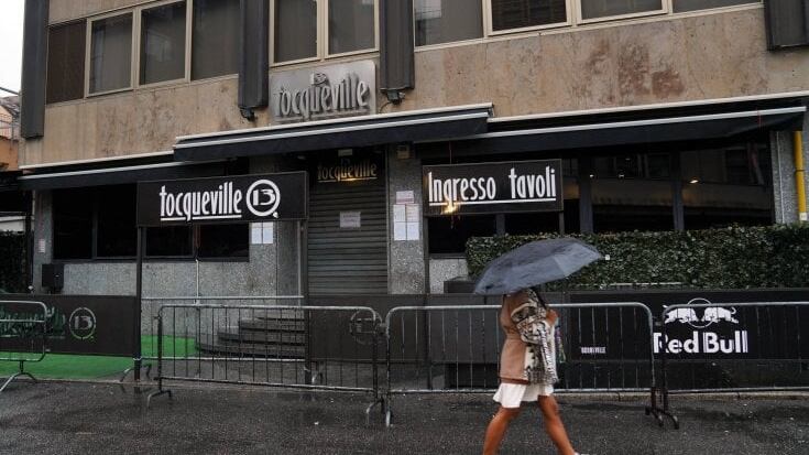 "Aggredita in discoteca". Giallo abusi su una 19enne