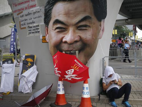 Hong Kong, continua la protesta