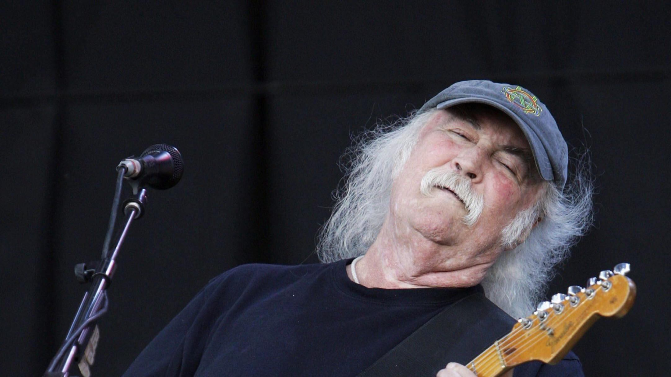 L'eredità di David Crosby, il ribelle con i baffi che si porta via la libertà del vero rock