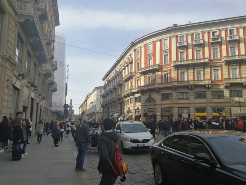 Milano, birra a fiumi per i tifosi tedeschi dell'Eintracht 11