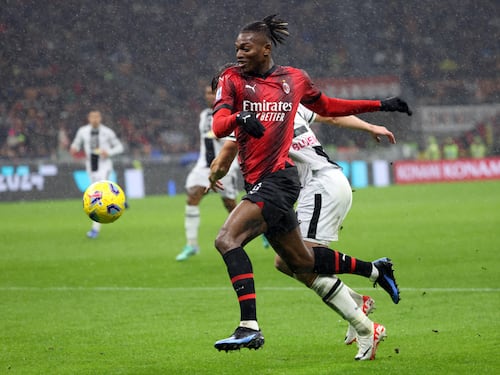 Il Milan sprofonda a San Siro: l'Udinese gela il Meazza. Fischi dello stadio