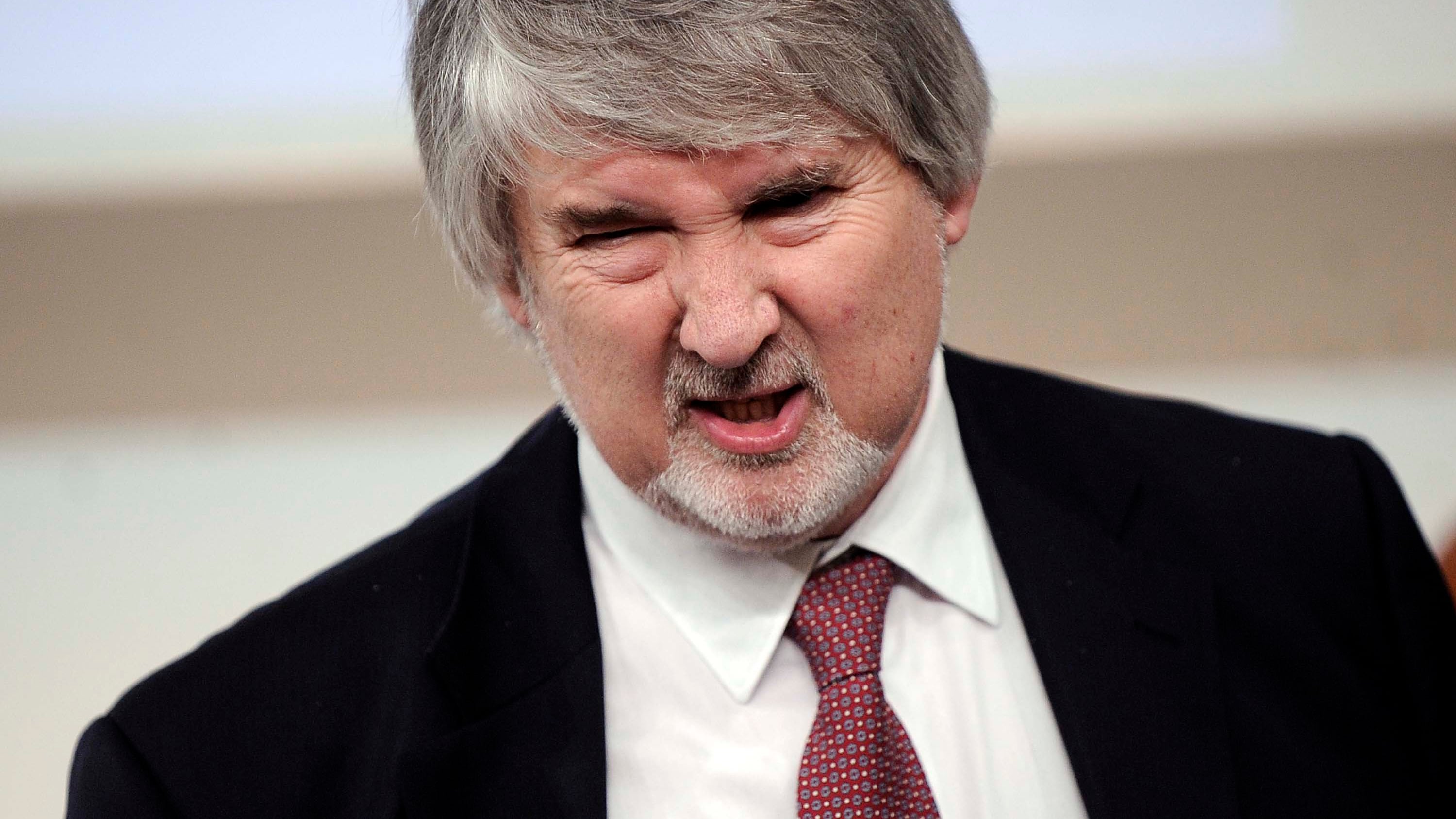 Il ministro del Lavoro: "Non serve abolire l'art.18"