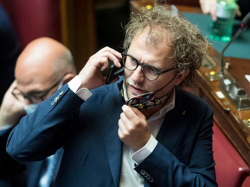 I veleni di Amara colpiscono Lotti: "L'ex ministro faceva spiare il pm del caso Consip"