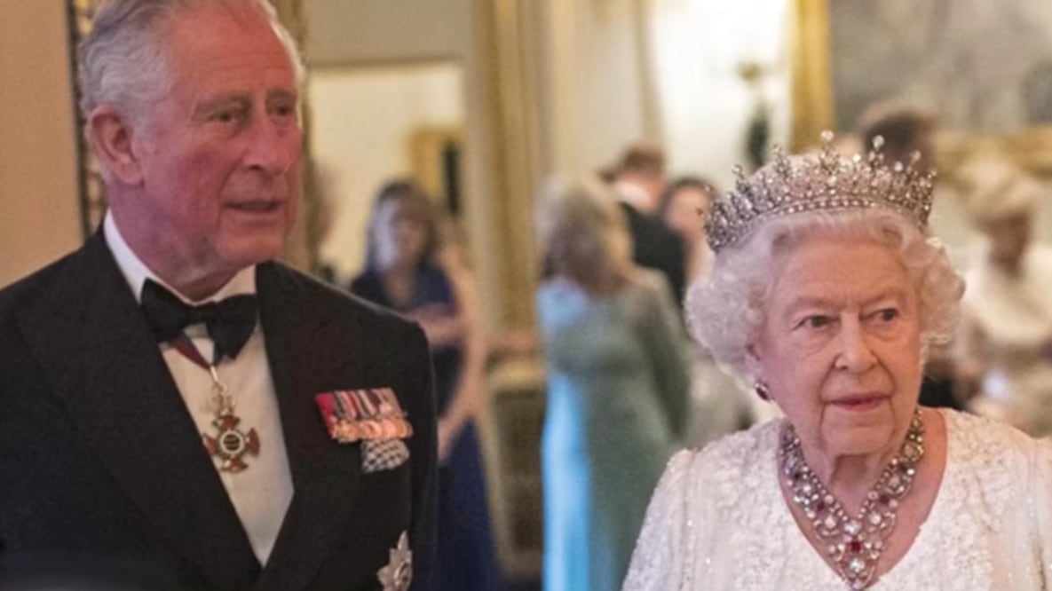 Nuove rivelazioni sulla vita privata della regina Elisabetta