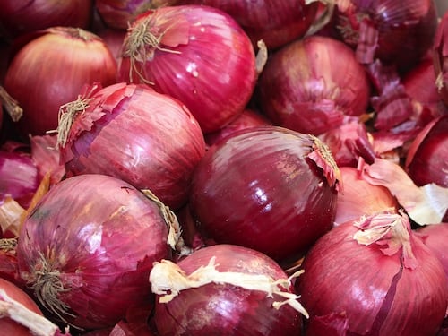 Certaldo, borgo rosso tra Boccaccio, Spalletti e le cipolle