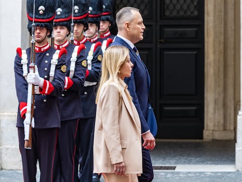 Meloni tra il pressing sull'Ue, le nomine e Calenda