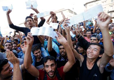 Budapest, gli immigrati prendono d'assalto la stazione 3
