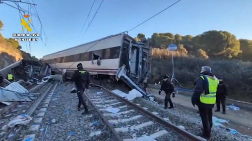 Treni deragliata in Spagna: le immagini 8