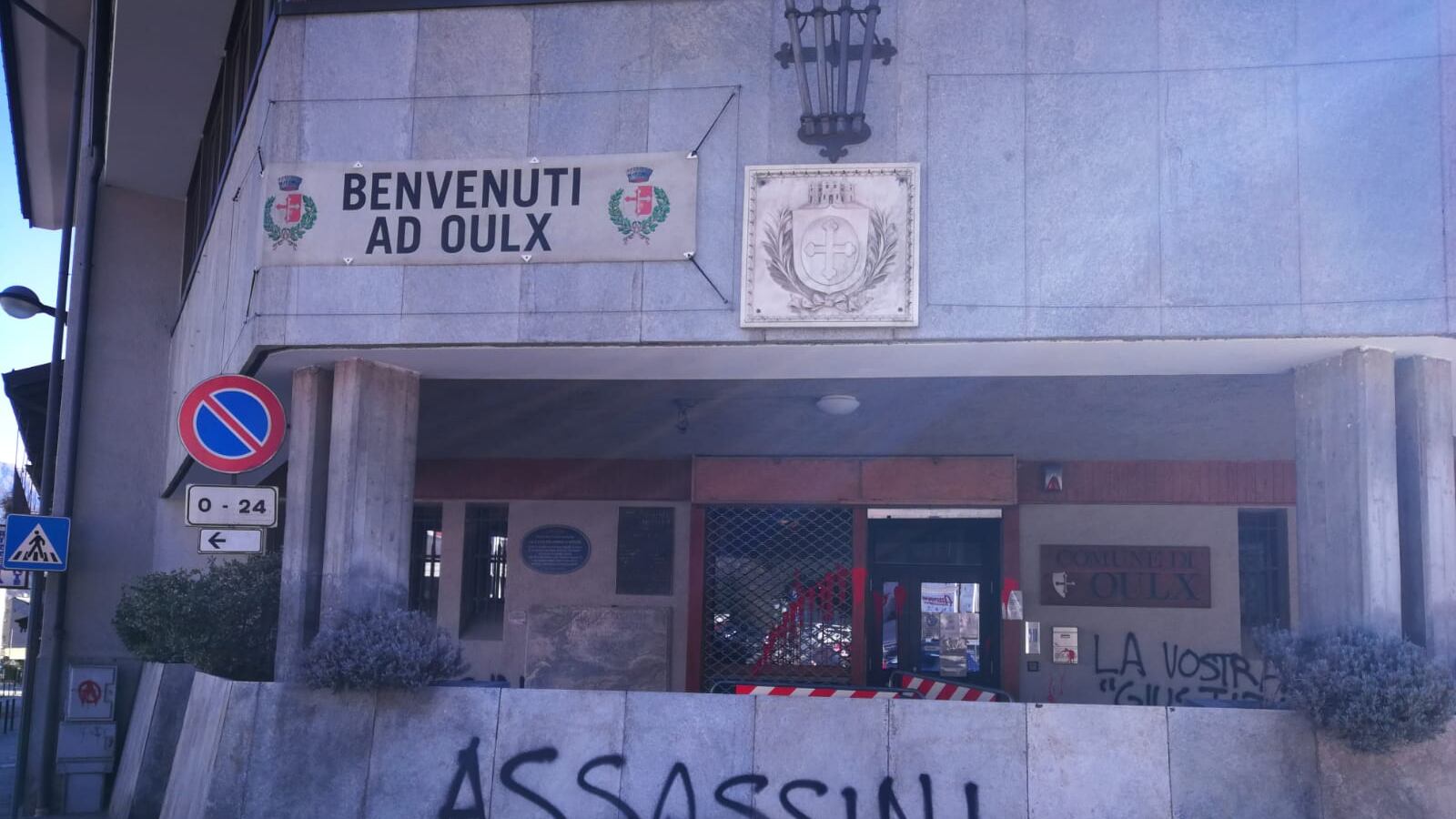 La valle invasa dagli immigrati dove uno sgombero scatena l'assalto