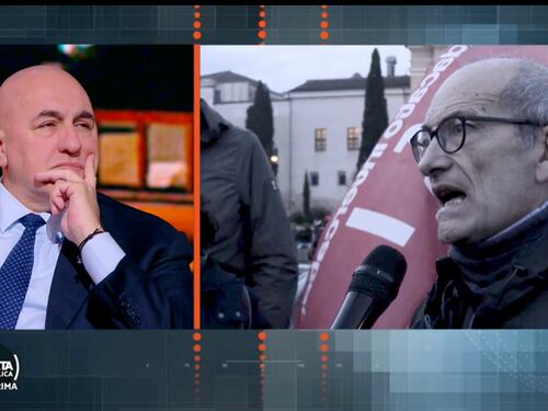 Sinistra in piazza, la frase choc: "Se la violenza colpisce Crosetto..."
