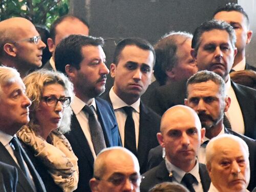 "Gli facciamo il cu...". Quella risposta di Di Maio al ragazzino ai funerali di Genova