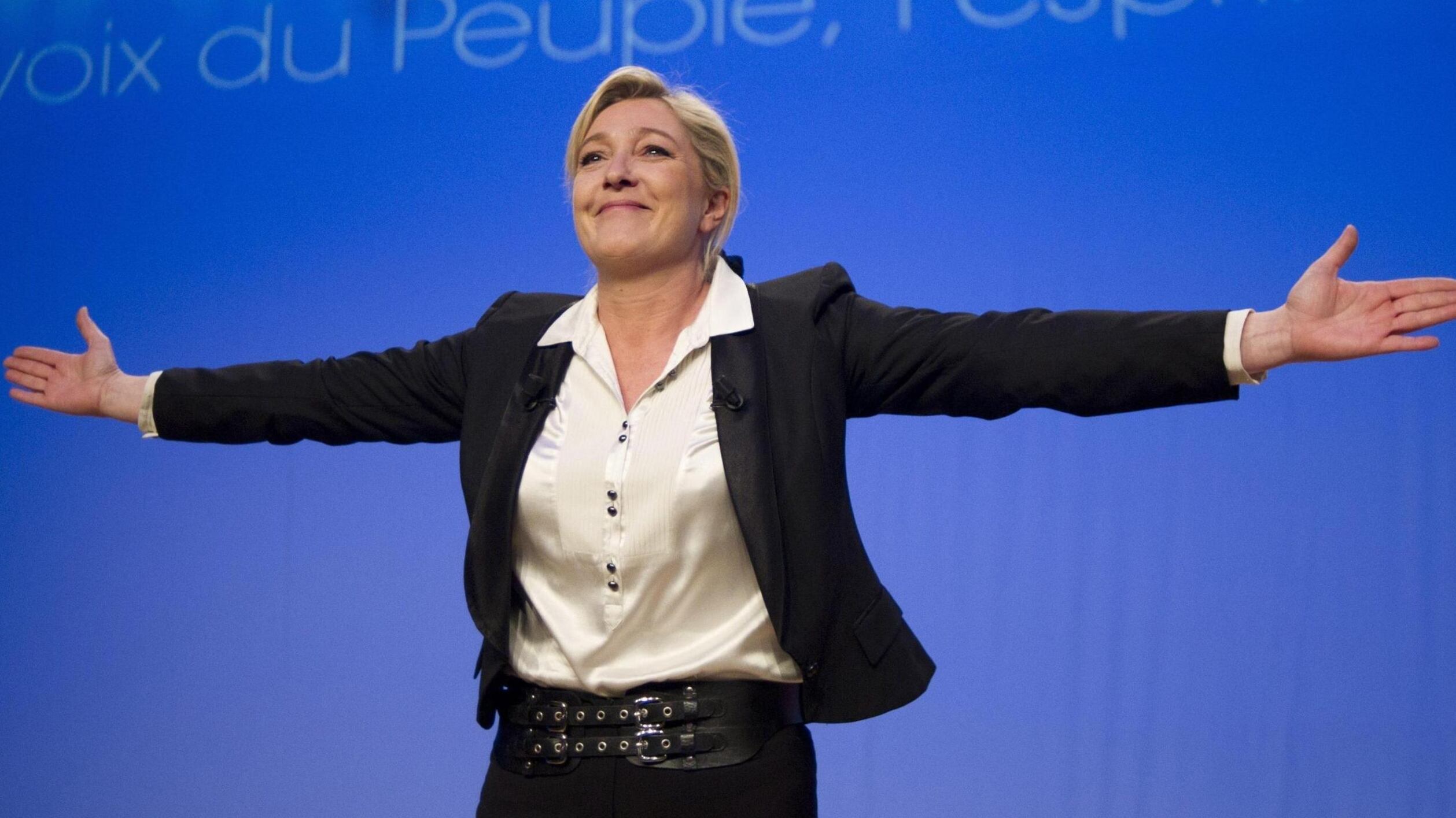 Il ciclone Le Pen conquista i francesi
