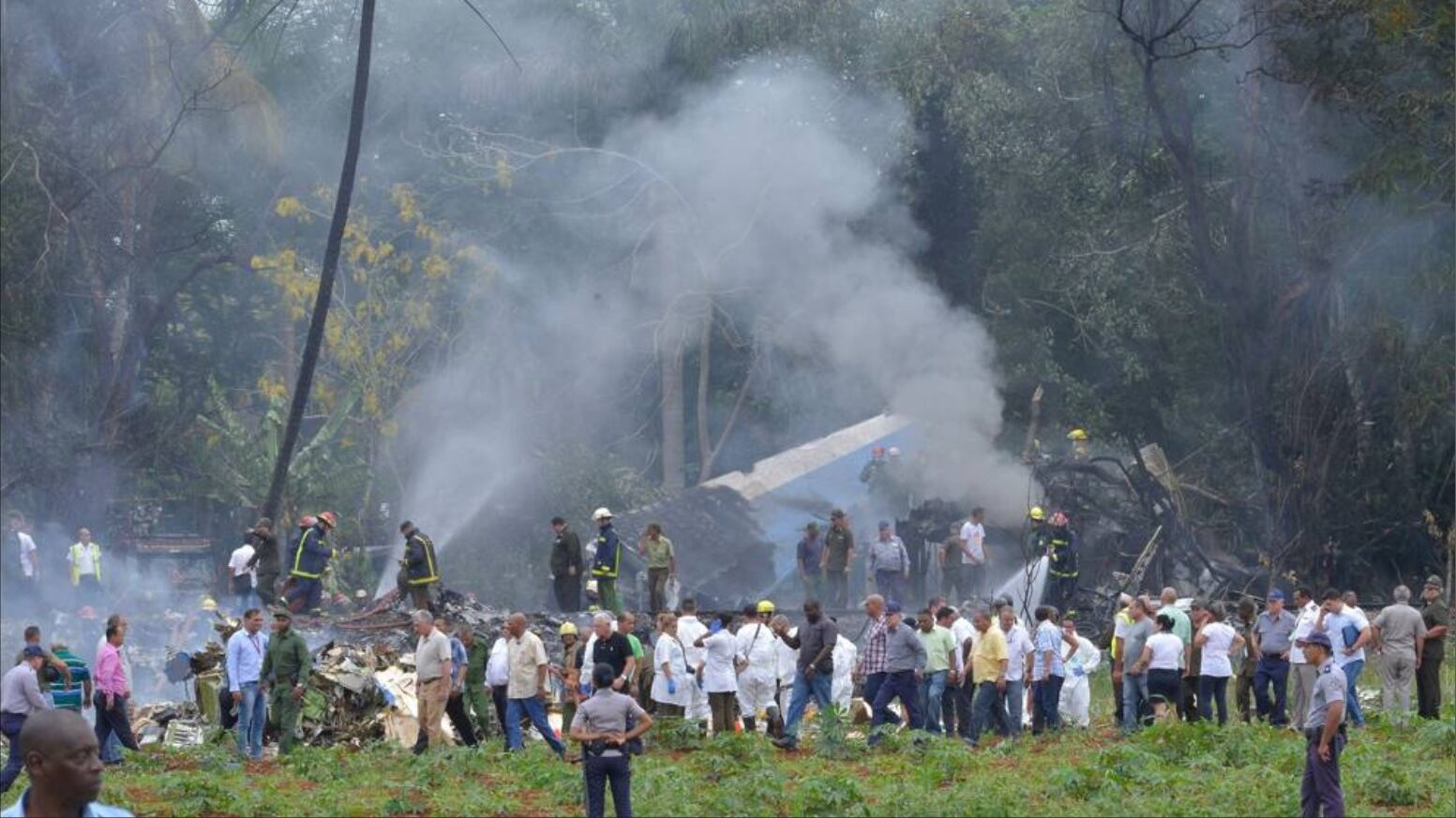Si schianta l'aereo dei turisti: 110 morti