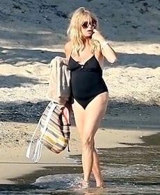 Sarah Jessica Parker e le altre star over 40 in bikini 33