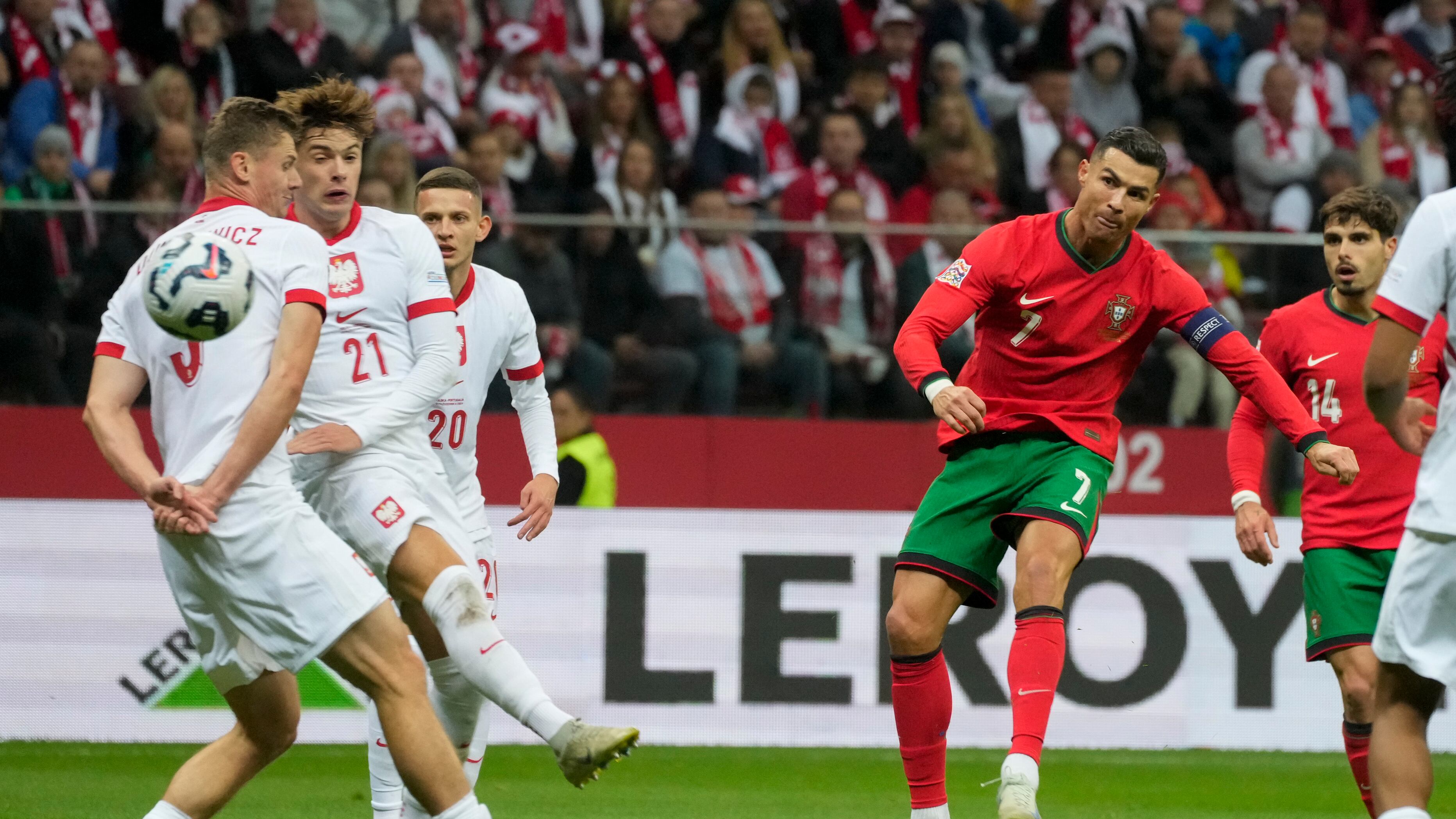 CR7 il siparietto con Szczesny e la stoccata alla Juve: "...andare in un grande club"