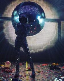 Miley Cyrus sempre più sexy in tour 19
