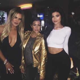 Khloe Kardashian: il lato B finisce su Complex 16