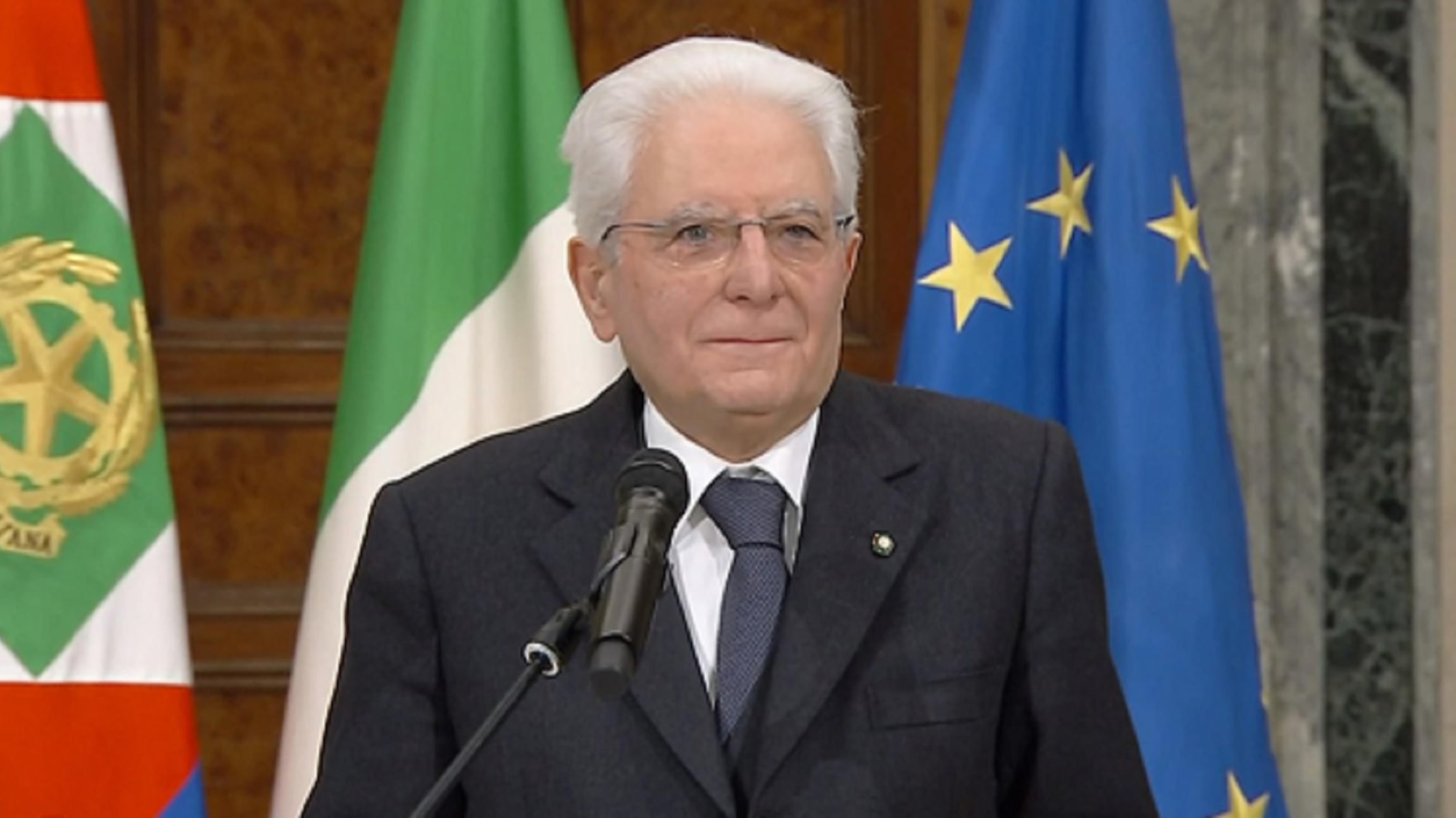 Mattarella accetta il bis: "Non mi sottraggo ai doveri"