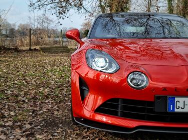 Alpine A110 S, guarda le foto della due posti francese da 300 cv 15
