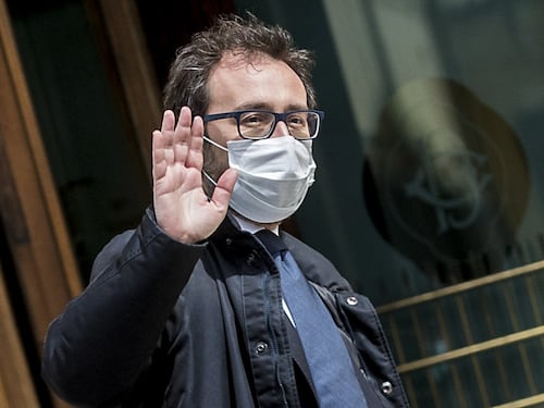 Bonafede a "processo". Le condizioni di Renzi: bisogna commissariarlo