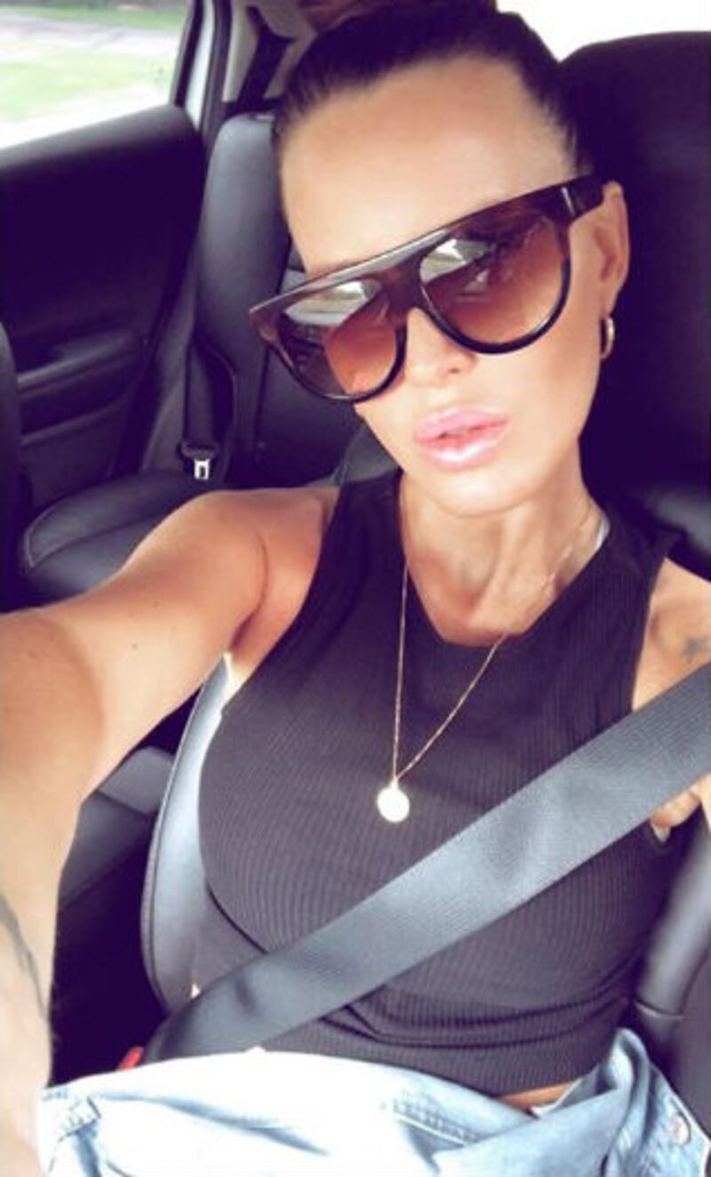 Natalie Weber, le foto più sexy della moglie di Mauro Zarate 9