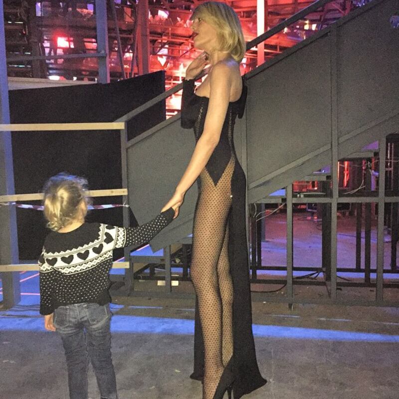 Alessia Marcuzzi: "Non indosso le mutandine quando sento caldo"