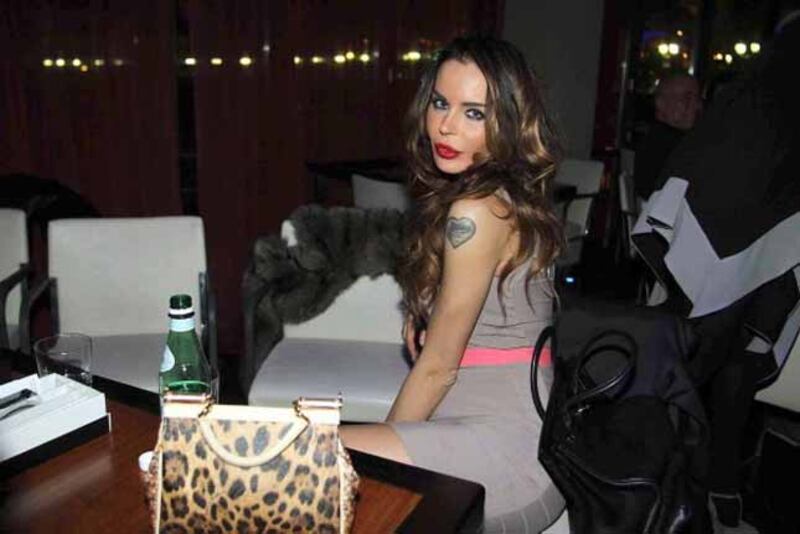 Nina Moric, nuda sui social e rigorosa agli happening 20