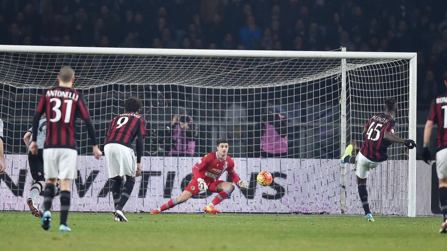 Com'è triste il Milan, Balo il suo testimonial