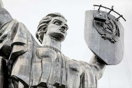 Monumenti, strade e festività: così Kiev si smarca dall'influenza culturale russa 5