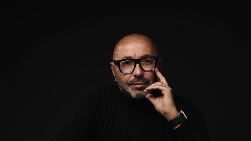 "Vestire l'uomo come la donna, un viaggio sui corpi"