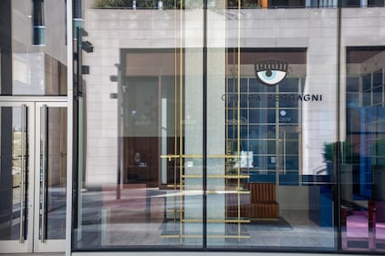 Negozio vuoto e porta chiusa: finisce l'era di Chiara Ferragni a Milano  1