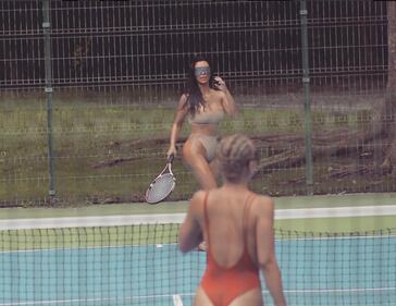 Kim Kardashian sexy: ecco l'outfit per lo sport 10