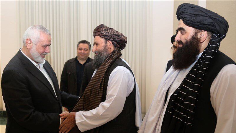 Hamas e i leader talebani: in una foto l'asse del male
